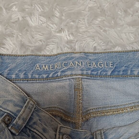 American Eagle Mom Jean Womens Size 2 Regular Light Wash High Rise Distressed - Picture 6 of 12